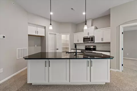 Kitchen - 527 Tradition Rdg, Cincinnati, OH 45245 photo 2 of 3