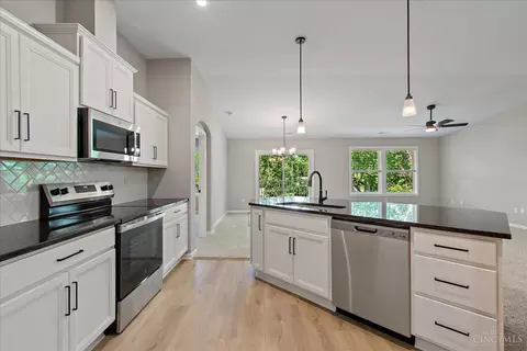Kitchen - 527 Tradition Rdg, Cincinnati, OH 45245 photo 3 of 3
