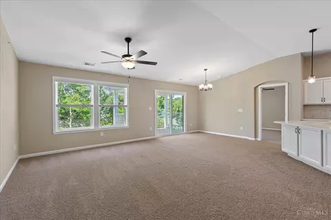 Living - 547 Tradition Rdg, Cincinnati, OH 45245 photo 2 of 4