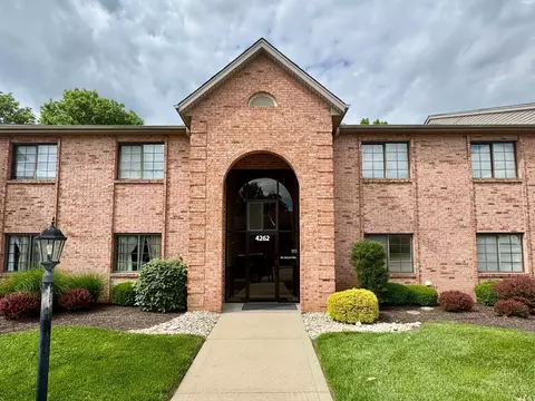 4262 Victorian Green Dr, Cincinnati, OH 45211