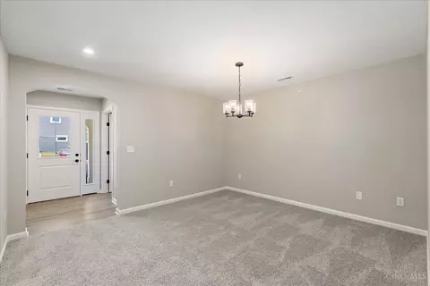 537 Tradition Rdg, Cincinnati, OH 45245 photo 6