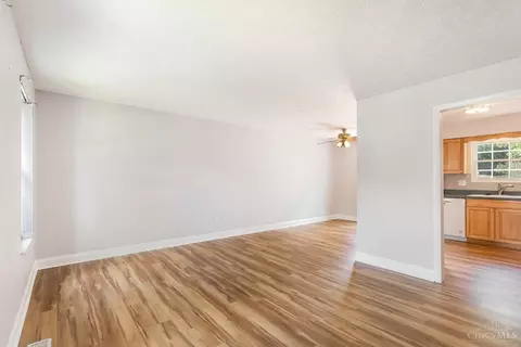 548 Constitution Sq, Cincinnati, OH 45255