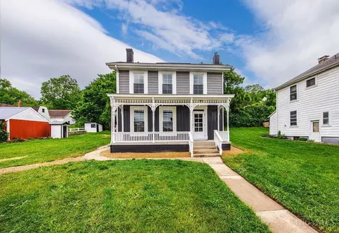 6747 Hill St, Cleves, OH 45002