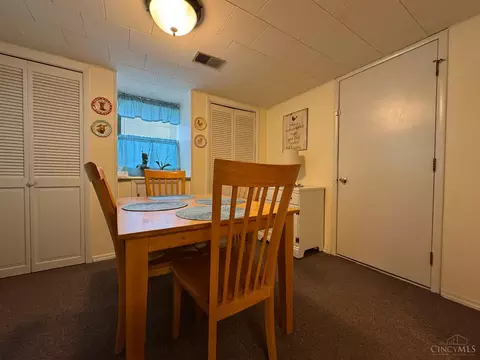 209 Orchard Cir, Blanchester, OH 45107 photo 13