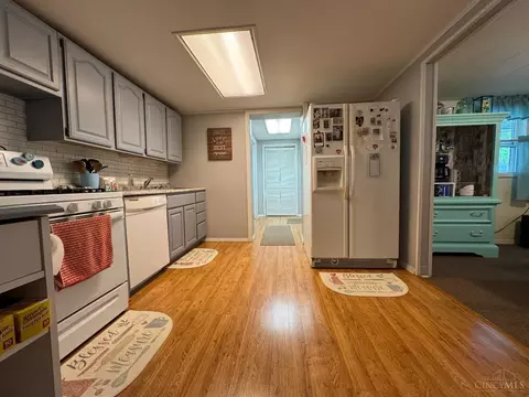 209 Orchard Cir, Blanchester, OH 45107 photo 8