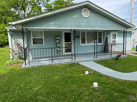 209 Orchard Cir, Blanchester, OH 45107 photo 3