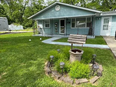 209 Orchard Cir, Blanchester, OH 45107 photo 5
