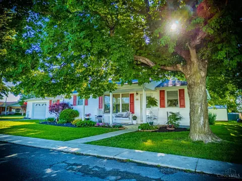 128 Grove St, Peebles, OH 45660