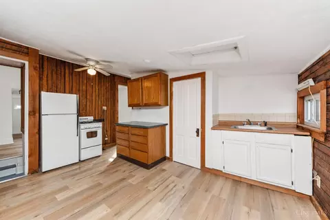 Kitchen - 2175 Sohn St, Cincinnati, OH 45219 photo 3 of 4