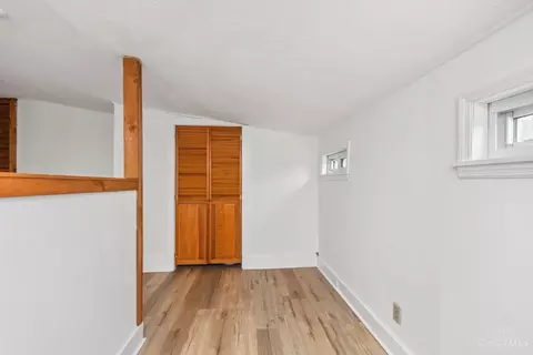 Entry Way - 2175 Sohn St, Cincinnati, OH 45219 photo 3 of 3