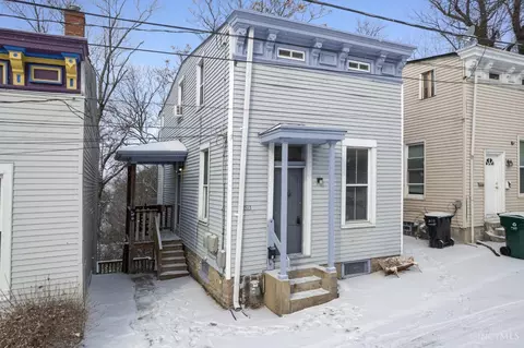 Exterior - 2175 Sohn St, Cincinnati, OH 45219 photo 3 of 4