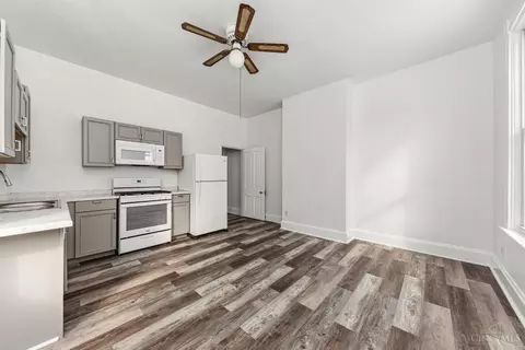 Entry Way - 2175 Sohn St, Cincinnati, OH 45219 photo 1 of 3