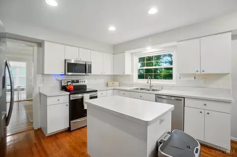 Kitchen - 6033 St Regis Dr, Cincinnati, OH 45236 photo 2 of 7