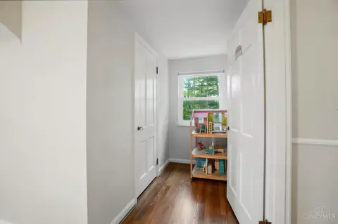 Entry Way - 6033 St Regis Dr, Cincinnati, OH 45236 photo 8 of 9