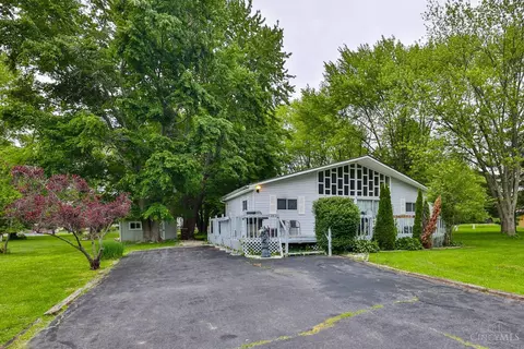 627 Manheim Dr, Fayetteville, OH 45118