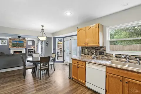 701 Regent Rd, Cincinnati, OH 45245 photo 14