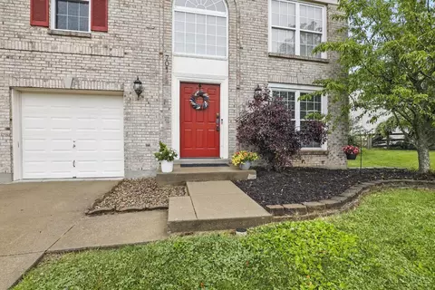 701 Regent Rd, Cincinnati, OH 45245 photo 2