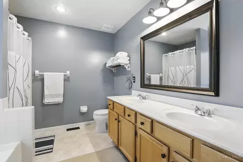 701 Regent Rd, Cincinnati, OH 45245 photo 24