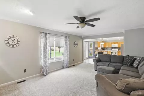 701 Regent Rd, Cincinnati, OH 45245 photo 8