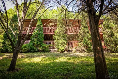 9045 Big Cedar Rd, Brookville, IN 47012