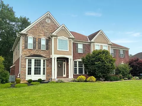 8580 Kempton Ln, Hamilton Township, OH 45039