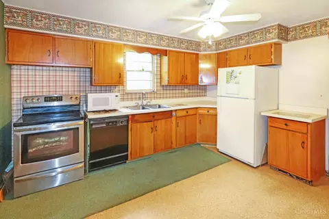 Kitchen - 738 Clough Pike, Cincinnati, OH 45245 photo 1 of 1