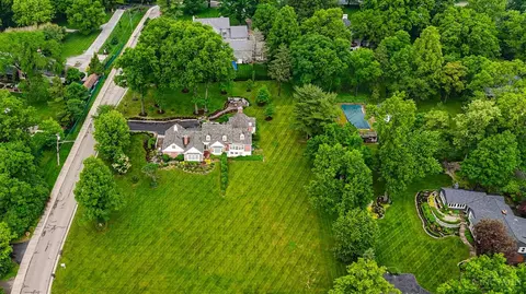 180 Congress Run Rd, Wyoming, OH 45215