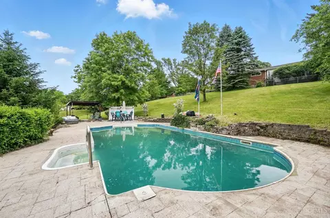 Exterior - 4786 Ebenezer Rd, Cincinnati, OH 45248 photo 8 of 11