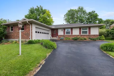 1864 Edgewater Dr, Cincinnati, OH 45240