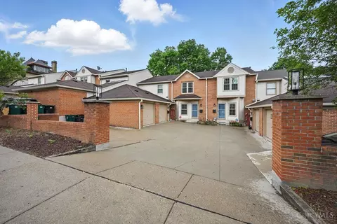 1027 Windsor St, Cincinnati, OH 45206 photo 2