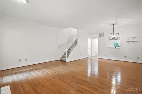 1027 Windsor St, Cincinnati, OH 45206 photo 9