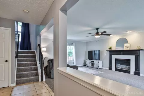 Entry Way - 4155 Cannon Gate Dr, Cincinnati, OH 45245 photo 1 of 3