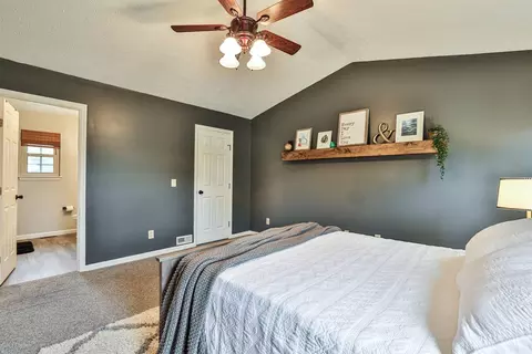 Bedroom - 4155 Cannon Gate Dr, Cincinnati, OH 45245 photo 2 of 7