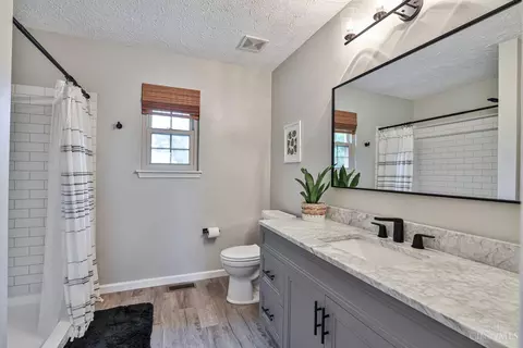 Bath - 4155 Cannon Gate Dr, Cincinnati, OH 45245 photo 1 of 5