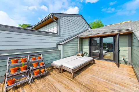 Exterior - 1333 Pendleton St, Cincinnati, OH 45202 photo 5 of 12