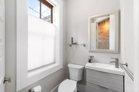 Bath - 1333 Pendleton St, Cincinnati, OH 45202 photo 1 of 5