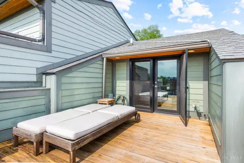 Exterior - 1333 Pendleton St, Cincinnati, OH 45202 photo 6 of 12