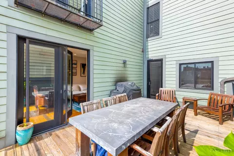 Exterior - 1333 Pendleton St, Cincinnati, OH 45202 photo 3 of 12