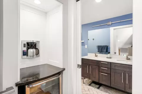 Bath - 1333 Pendleton St, Cincinnati, OH 45202 photo 3 of 5