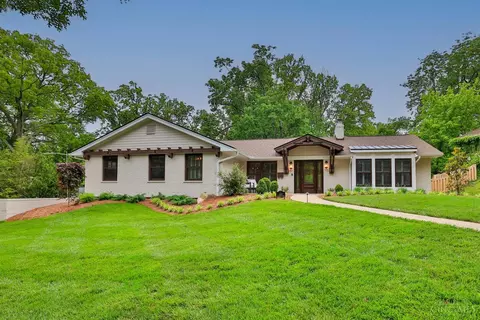 1242 Rookwood Dr, Cincinnati, OH 45208