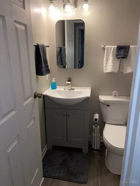 1324 Behles Ave, Lincoln Heights, OH 43215 photo 8