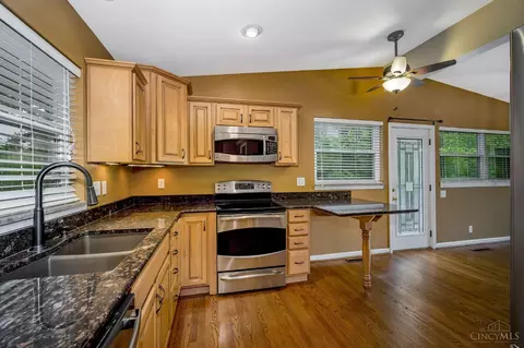 9960 Daly Rd, Cincinnati, OH 45231 photo 8