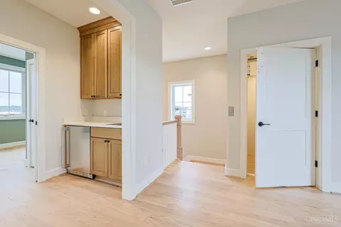 2901 Three Oaks Ln, Cincinnati, OH 45209 photo 16
