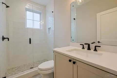 2901 Three Oaks Ln, Cincinnati, OH 45209 photo 19