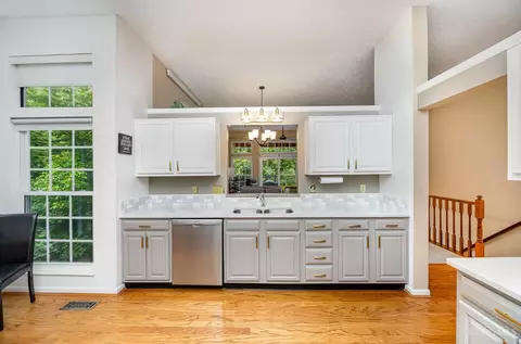 Kitchen - 5543 Regimental Pl, Cincinnati, OH 45239 photo 1 of 3