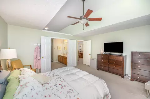 Bedroom - 5543 Regimental Pl, Cincinnati, OH 45239 photo 3 of 4