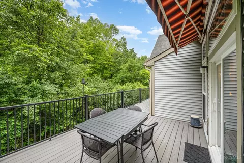 Exterior - 5543 Regimental Pl, Cincinnati, OH 45239 photo 4 of 7