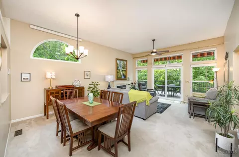 Dining - 5543 Regimental Pl, Cincinnati, OH 45239 photo 1 of 2