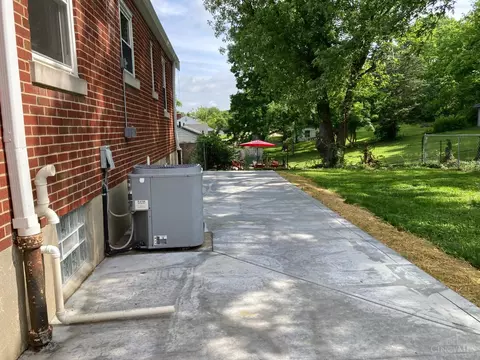 Exterior - 456 Leath Ave, Cincinnati, OH 45238 photo 4 of 5