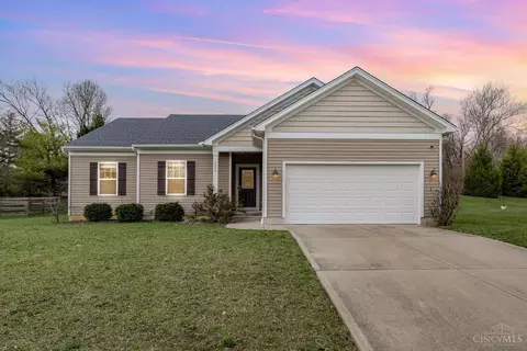 1208 Beechwood Pl, Amelia, OH 45102